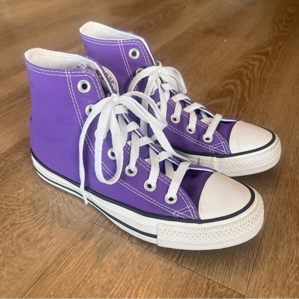 Converse Purple High Top Classic All Star Chuck Taylor Sneakers Women’s 6.5 - Picture 2 of 8